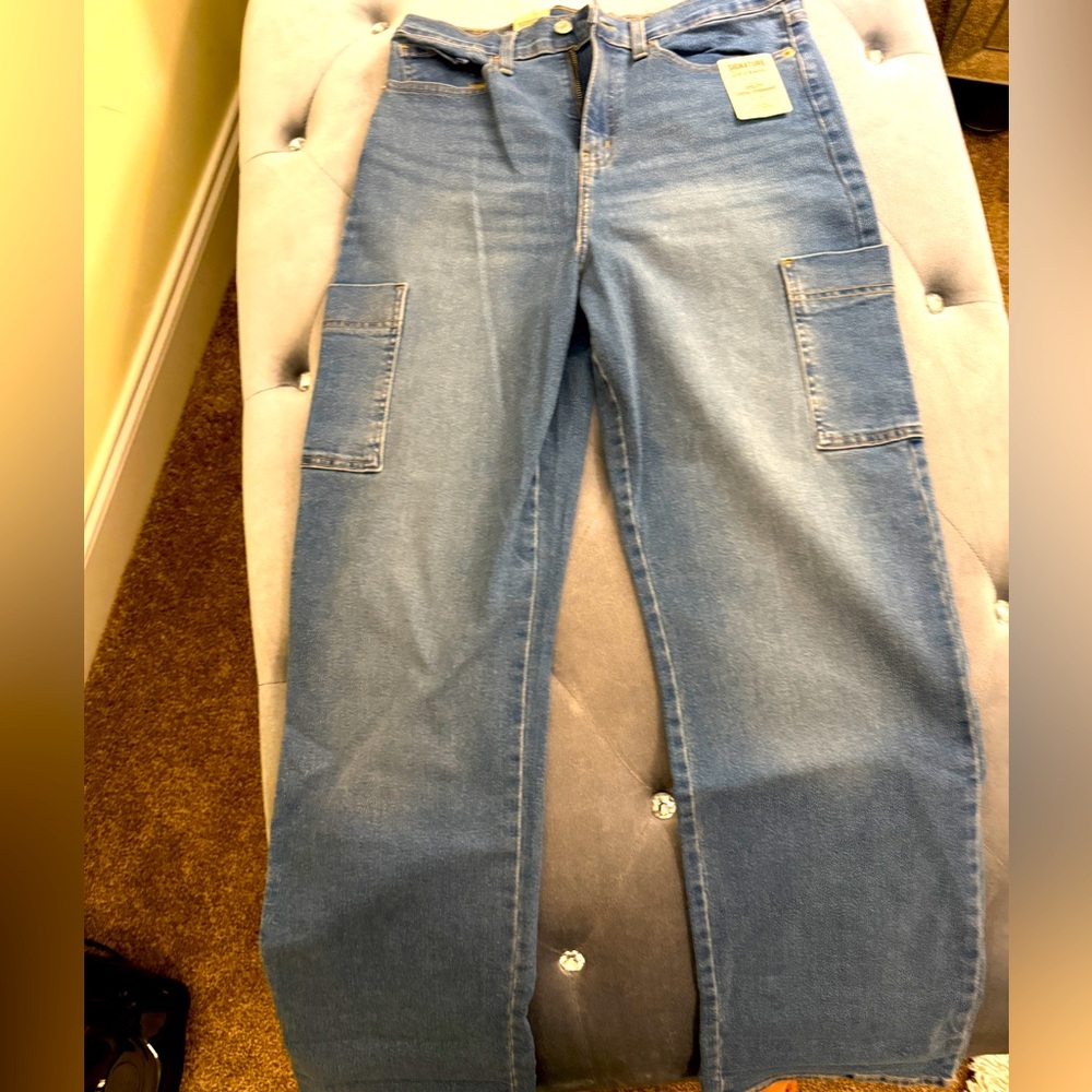 Brand New Levi Strauss Signature WideLeg Cargo Denim Jeans–On-Trend & Functional